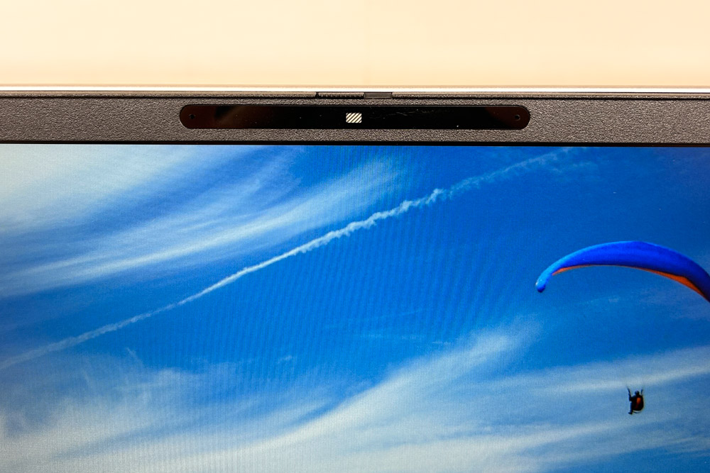 HP ProBook 4 G1iR 14 Webカメラ　プライバシーシャッターを閉じた状態