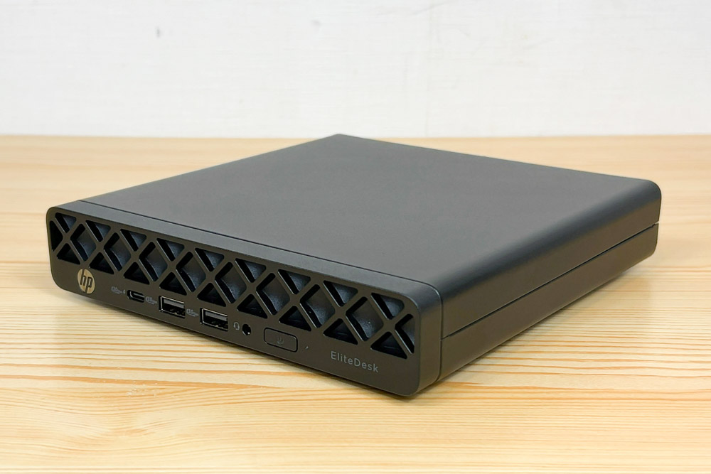HP EliteDesk 8 Mini G1a Desktop PC 右斜め前から