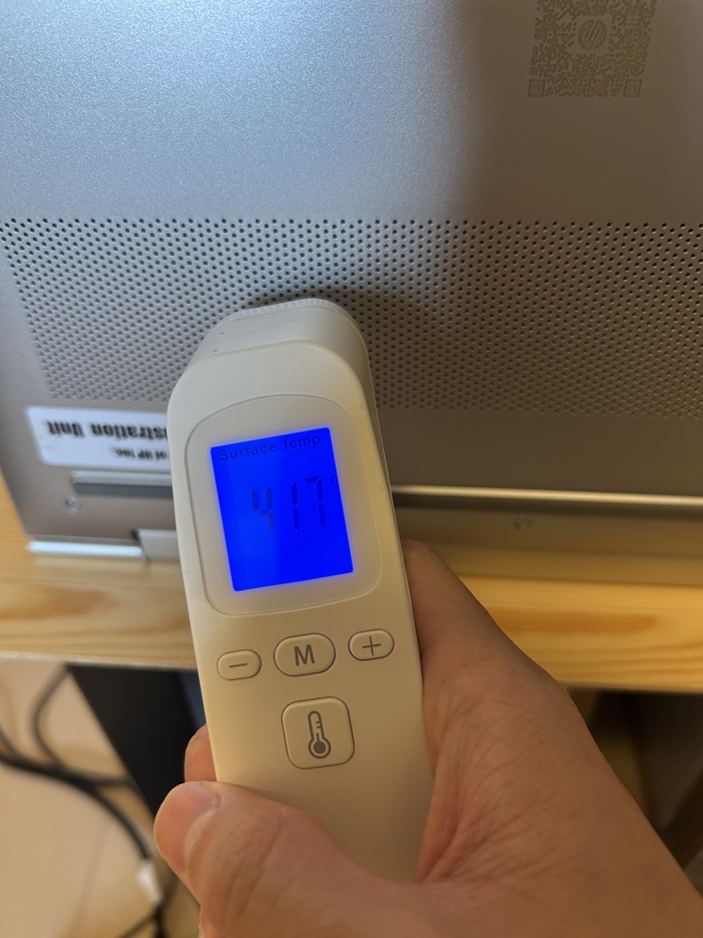 HP EliteBook 6 G1i 14 ベンチマーク計測時のPC底面温度