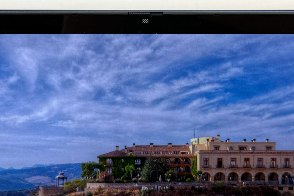 HP OmniBook X Flip 14-fm Webカメラ　プライバシーシャッターを閉じた状態