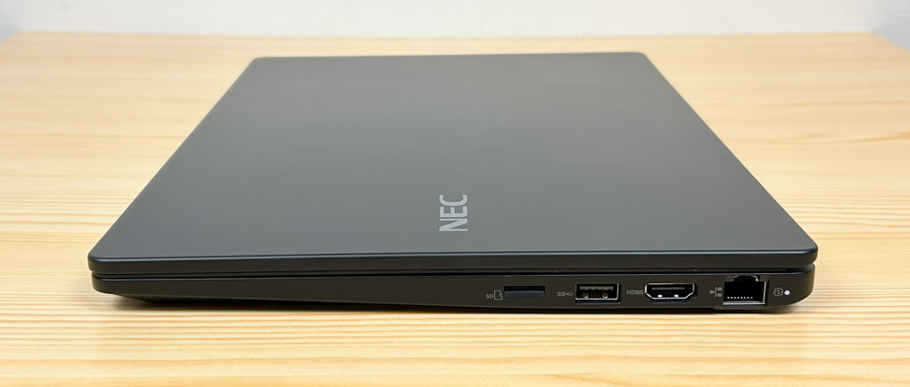 LAVIE Direct N14 Slim 2025年秋モデル 右側面インターフェイス