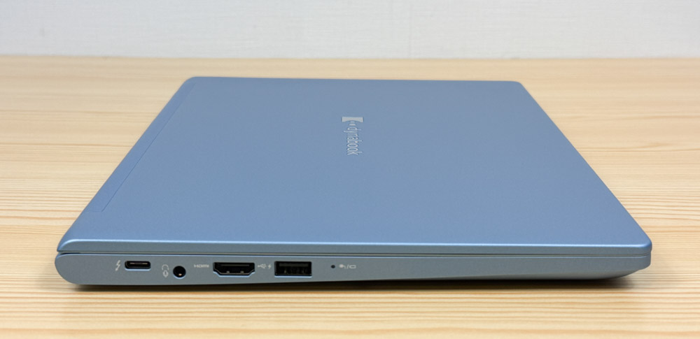 dynabook GRZZ 横から