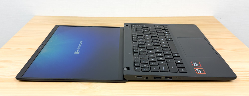 Dynabook RA/ZY 180度開くディスプレイ