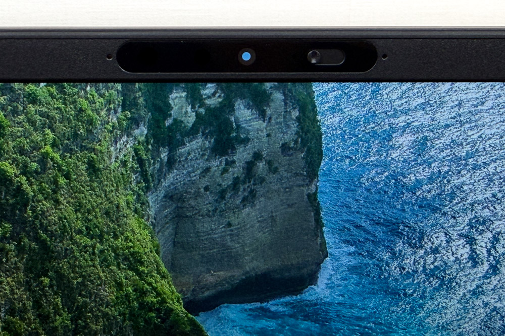 LAVIE Direct NEXTREME 2025秋冬モデル WEBカメラ　プライバシーシャッターを閉じた状態