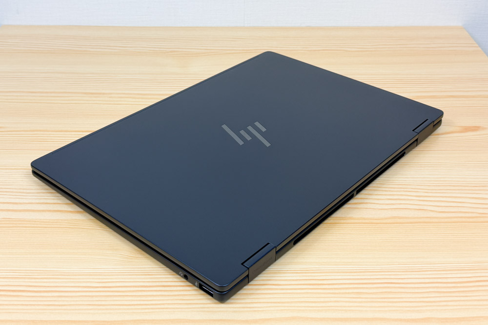 HP OmniBook X Flip 14-fm 筐体