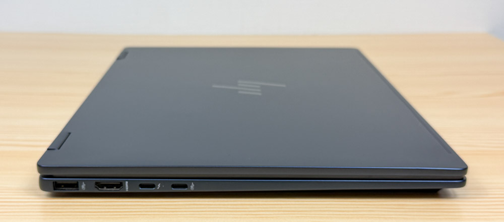 HP OmniBook X Flip 14-fm 左側面