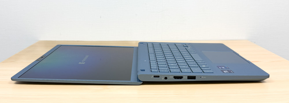 Dynabook GRZZ 180度開くディスプレイ