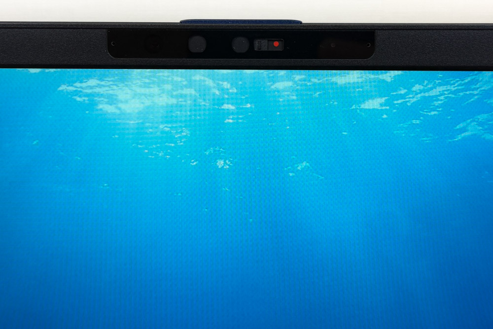 dynabook XAZY Webカメラ　　プライバシーシャッターを閉じた状態