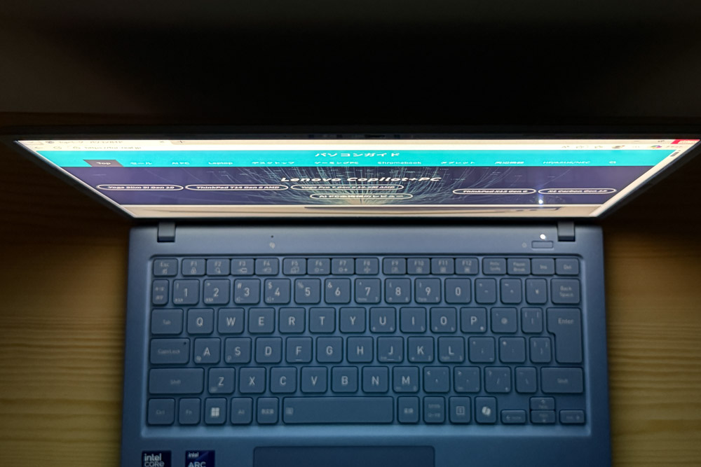 Dynabook GR/ZZ　ディスプレイ視野角チェック　上から