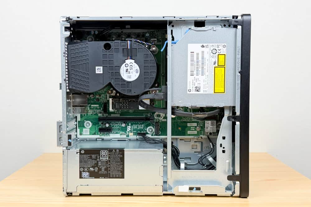 HP ProDesk 4 SFF G1i Desktop AI PC 筐体内部