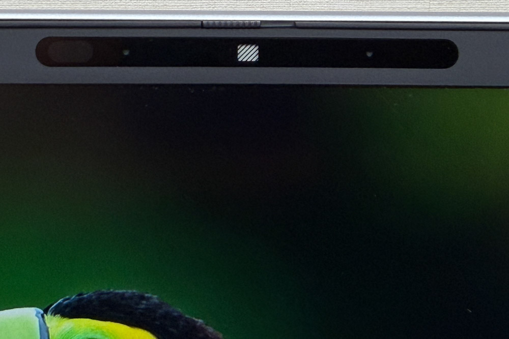 HP EliteBook 8 G1a 13 WEBカメラ　プライバシーシャッターを閉じた状態