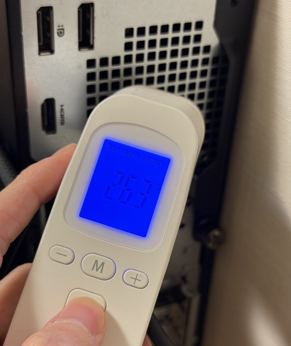 HP EliteDesk 8 SFF G1i Desktop AI PC　ベンチマーク計測時のPC温度
