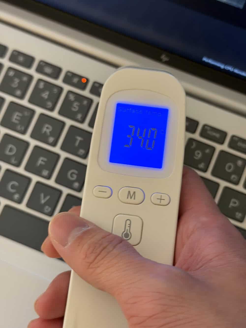 HP OmniBook 7 Aero 13-bg ベンチマーク計測時のPC表面温度