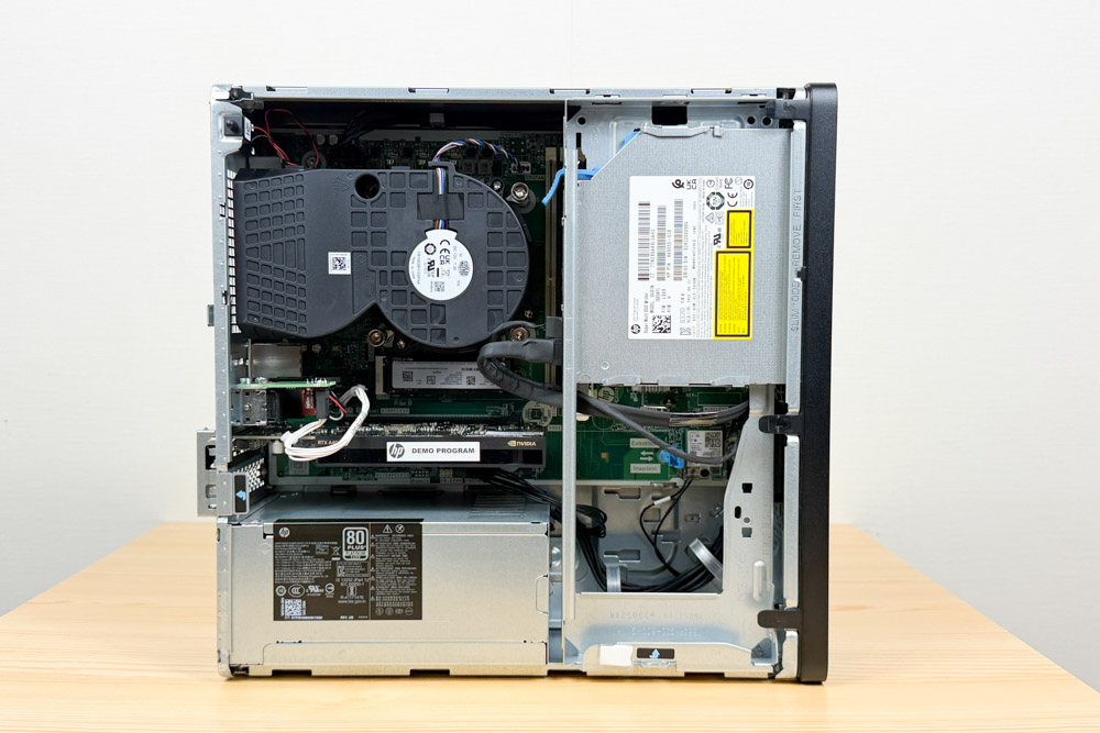 HP EliteDesk 8 SFF G1i Desktop AI PC 筐体内部