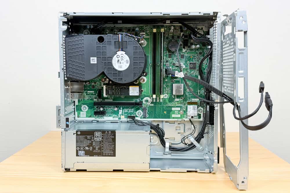 HP ProDesk 4 SFF G1i Desktop AI PC 筐体内部