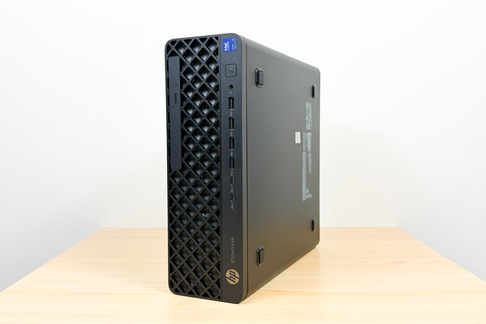HP EliteDesk 8 SFF G1i Desktop AI PC 正面