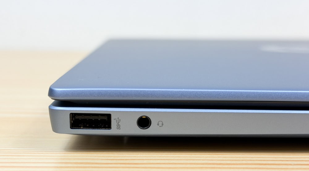 HP OmniBook 5 16-ag 左側面インターフェイス