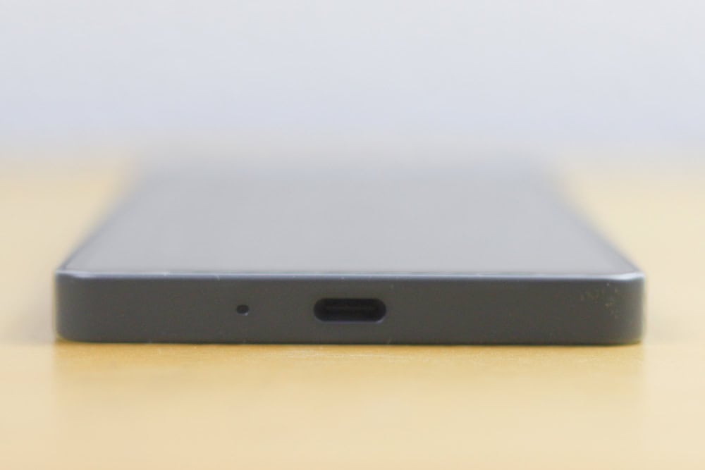XPERIA 10 VII USBポート