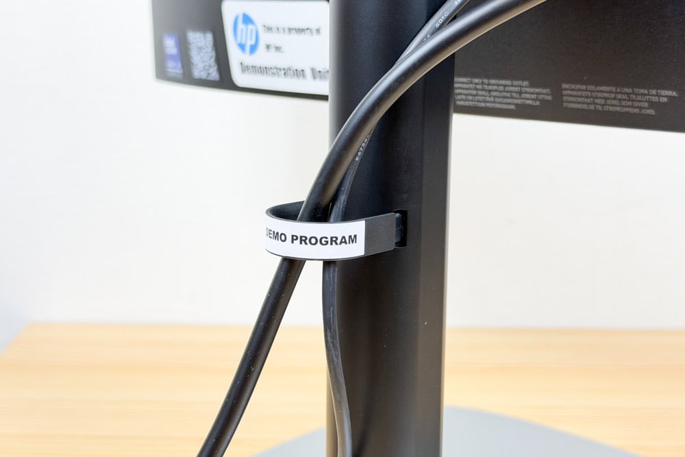 HP ProStudio 4 All-in-One G1i 23.8 inch Desktop AI PCのケーブルガイド