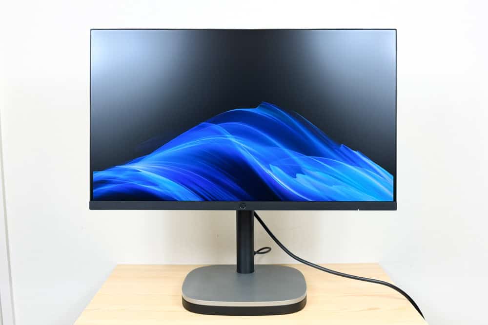 HP ProStudio 4 All-in-One G1i 23.8 inch Desktop AI PCの高さ調整。一番上まで上げた状態