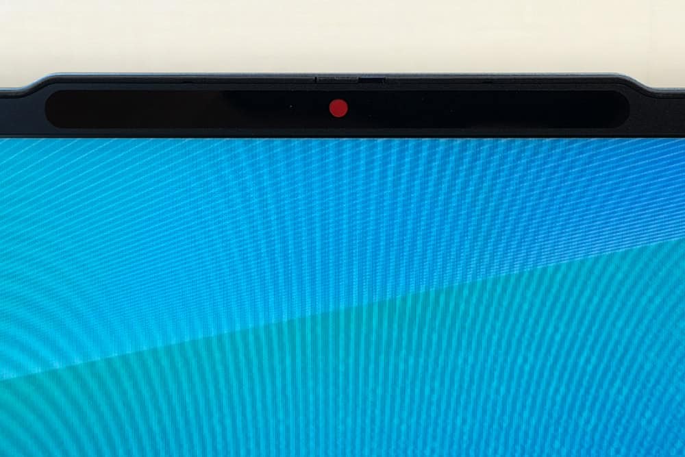 Lavie N13 Slim 2025年秋冬モデルのWebカメラを撮影。プライバシーシャッターを閉じた状態