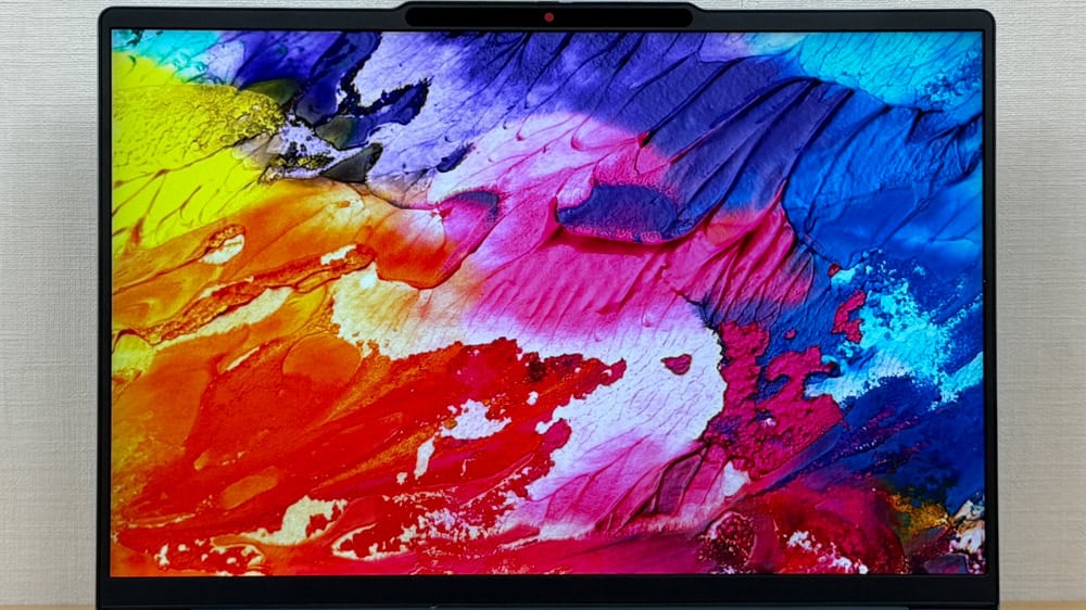 Lavie N13 Slim 2025年秋冬モデルのディスプレイの黒の描写力をチェック。とても色鮮やかな画像が確認できる