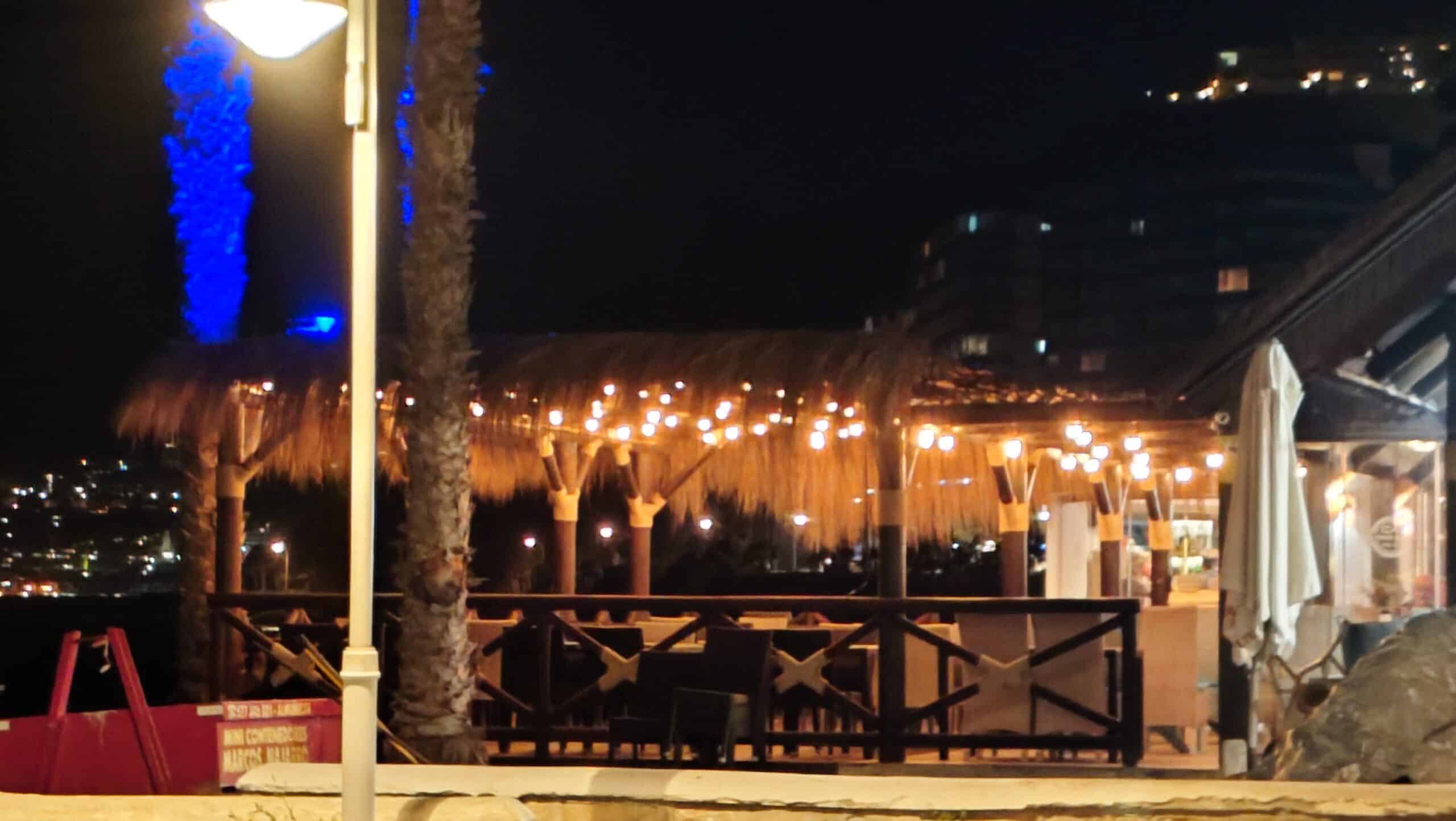 xperia 10 VIIのカメラで夜に撮影 4倍