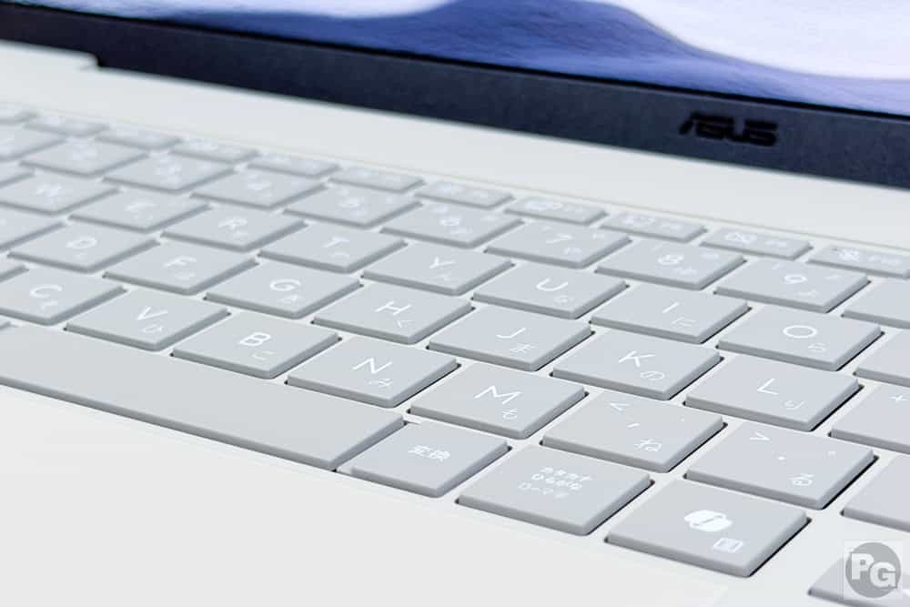 ASUS Zenbook SORA 16(UX3607OA）のキーボード