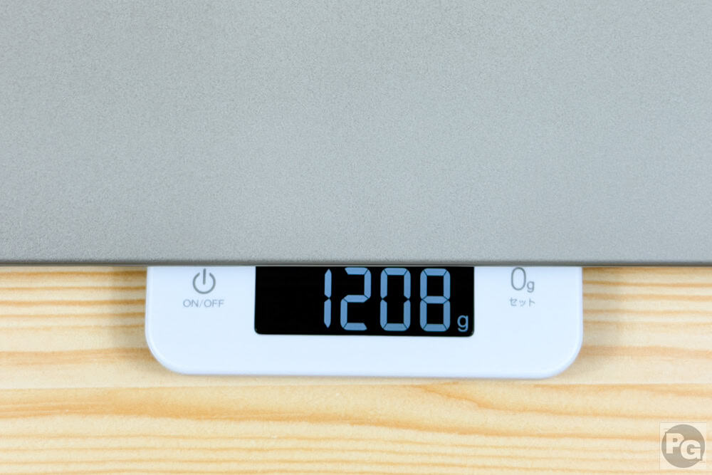 ASUS Zenbook SORAの重さ計測。1208g