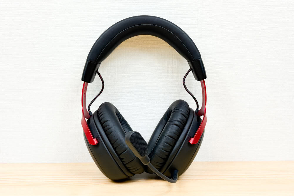 HyperX Cloud III S Wireless ゲーミングヘッドセット　正面から