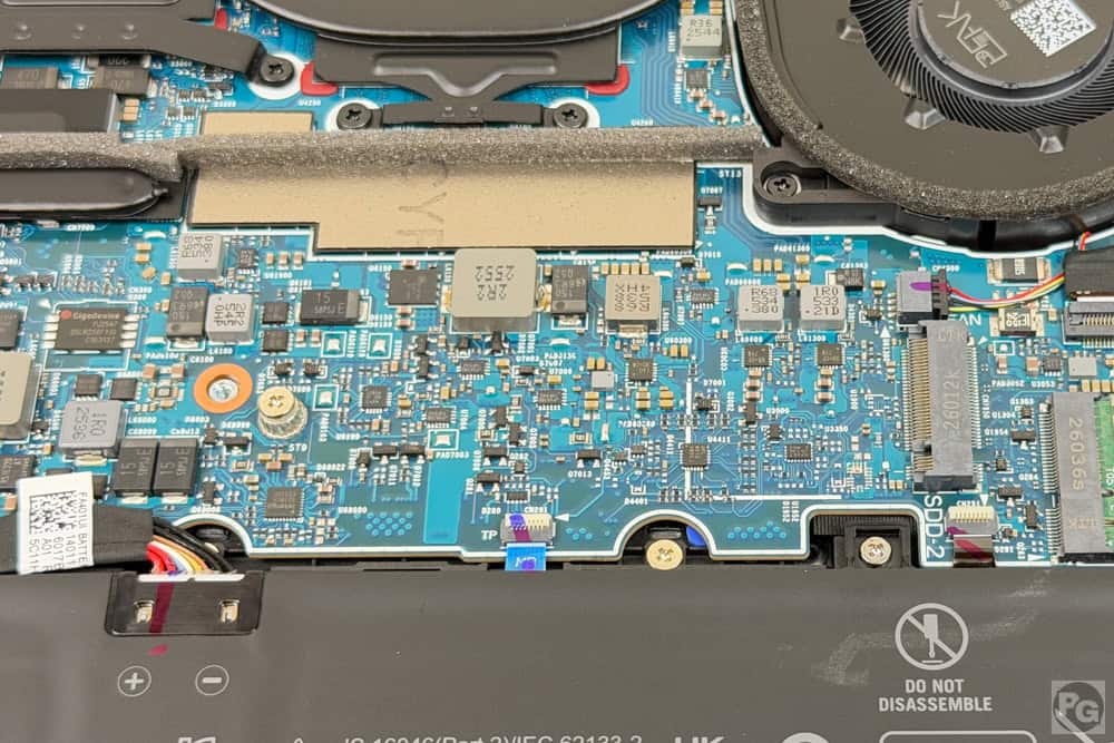 ASUS TUF Gaming A14 (2026) FA401GM　M.2スロット