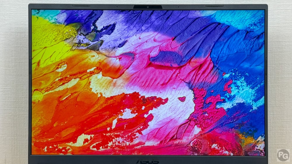 ASUS TUF Gaming A14 (2026) FA401GM 鮮やかな画像を表示し色域をチェック。sRGB 100％で鮮やかな描写ができる