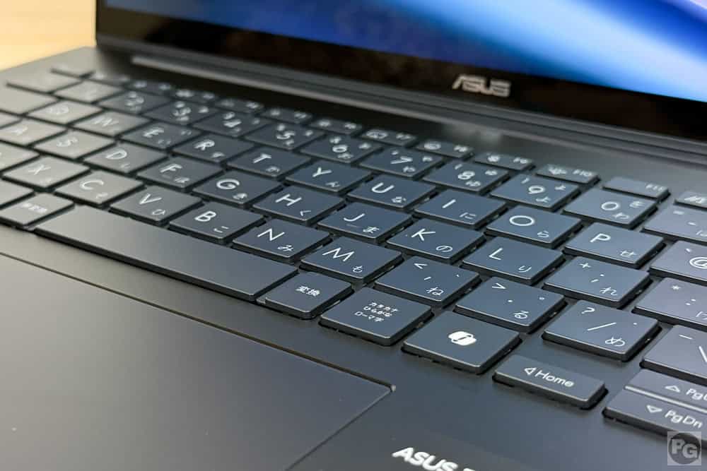 ASUS Zenbook 14 (UM3406) キーボードのズームアップ