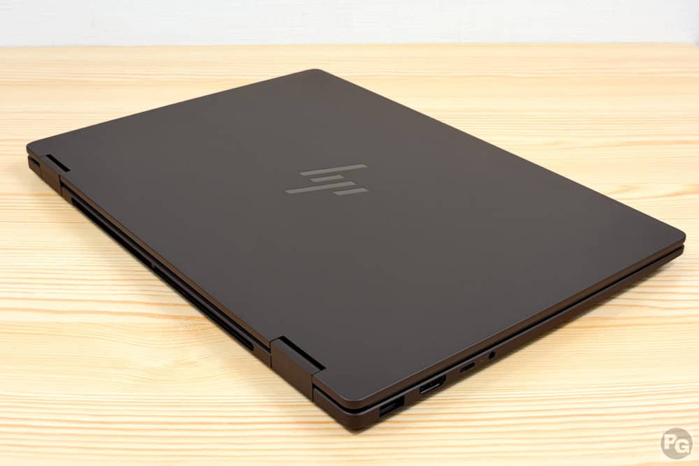 HP OmniBook X Flip 14-kc（AMD）ディープエスプレッソカラーでおしゃれで大人な雰囲気