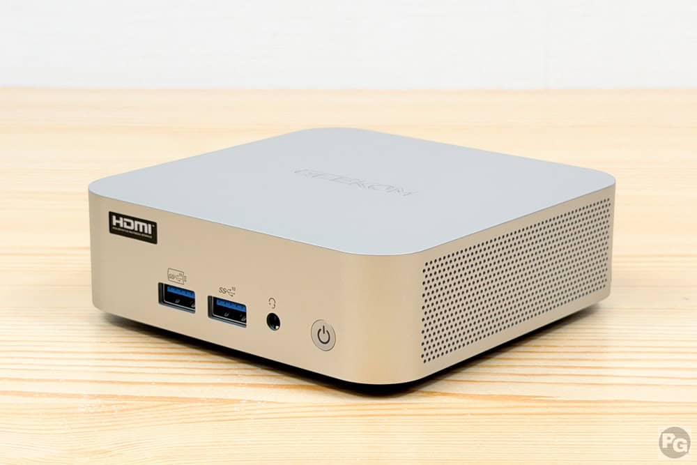 GEEKOM A7側面に通気口が見える