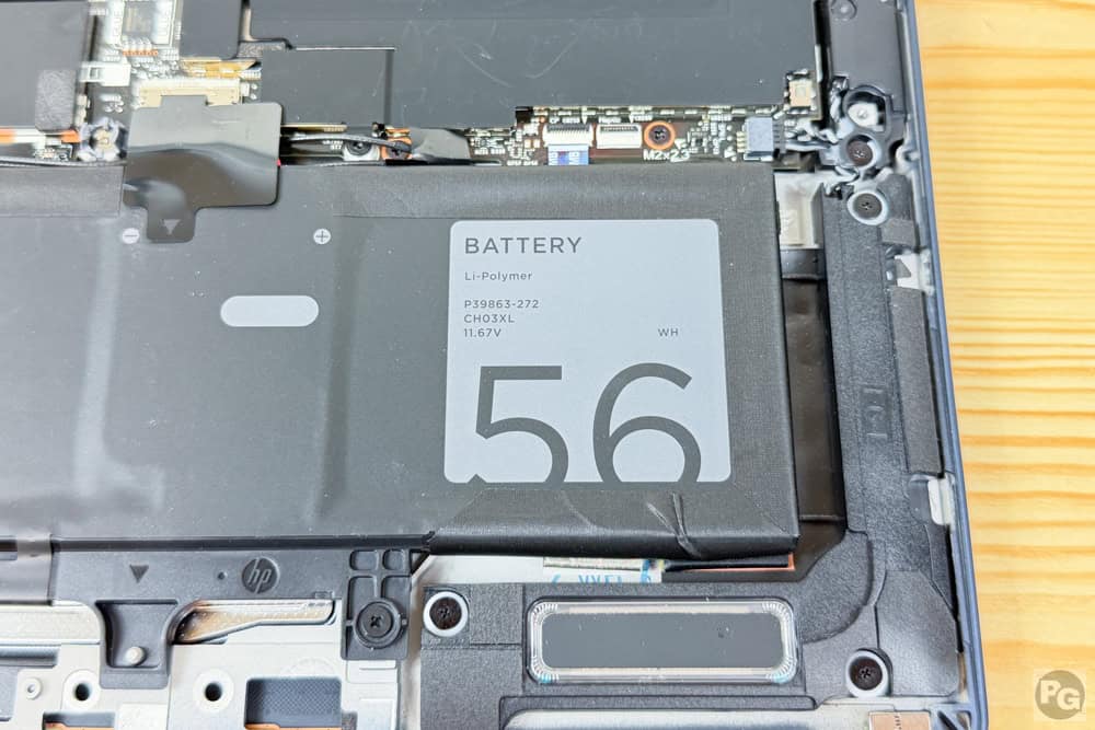 HP EliteBook X G2i 14 AI PC 56Whバッテリーを搭載