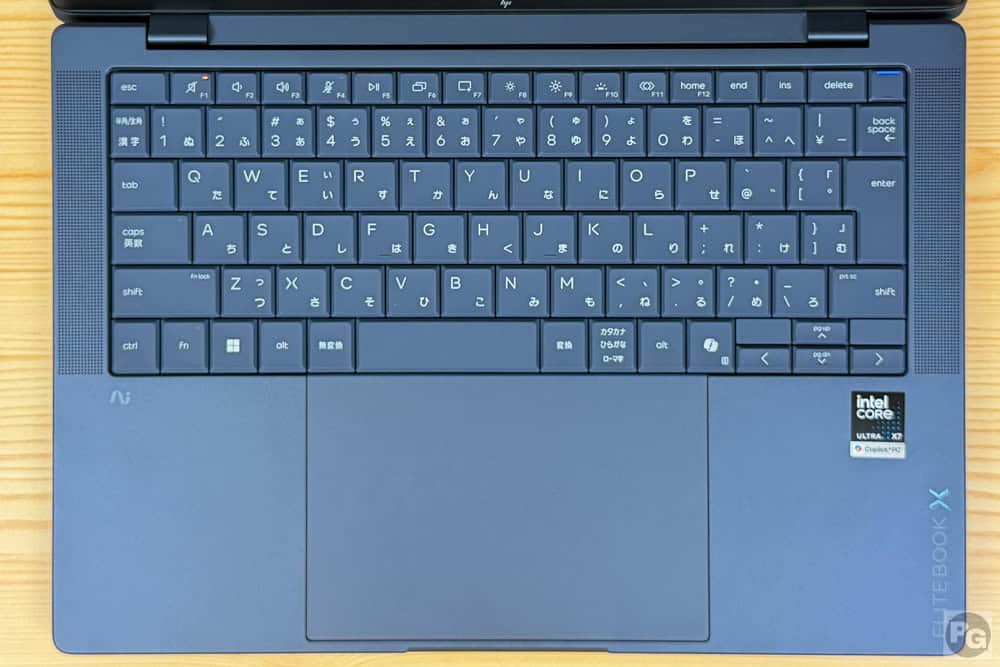 HP EliteBook X G2i 14 AI PC キーボード真上から全体を撮影