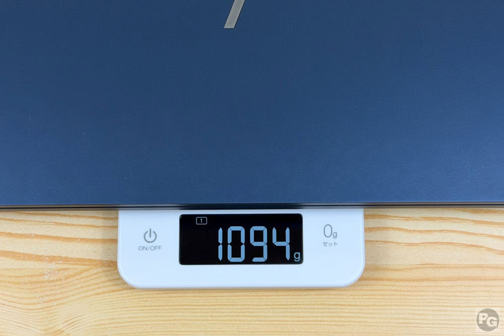 HP EliteBook X G2i 14 AI PCの重さ計測1094g