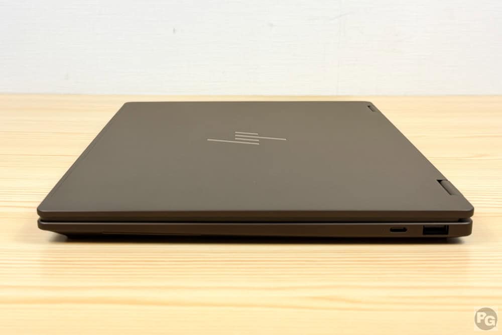 HP OmniBook X Flip 14-kc AMD薄さ14.4ミリ
