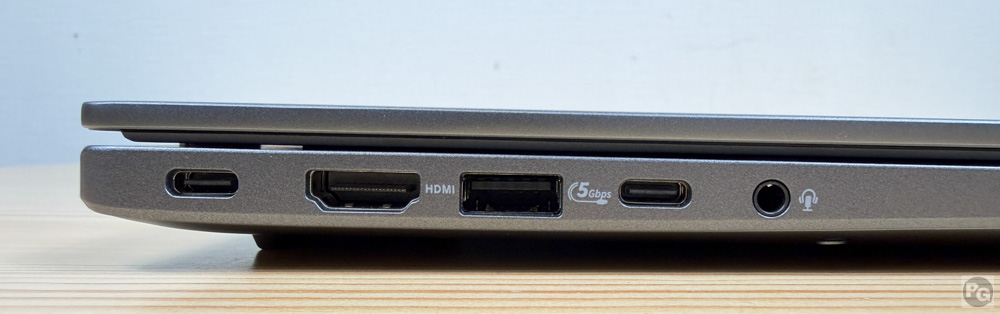 ASUS Vivobook S14 (S3407)左側面インターフェイス。USB Type-C Gen 1が2つ、USB-Aが1つ、HDMI、オーディオコンボジャック