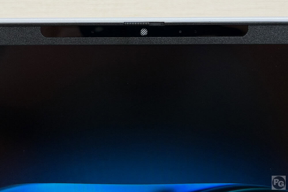 HP OmniBook 3 16-bz Webカメラのプライバシーシャッターを閉じた状態