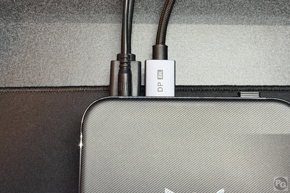 NiPoGi E3B　HDMIとDPから出力