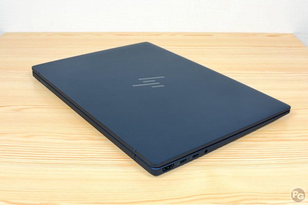 HP EliteBook X G2a 14 AI PC幅312.7ミリ、奥行き217.0ミリ、高さ17.15ミリ