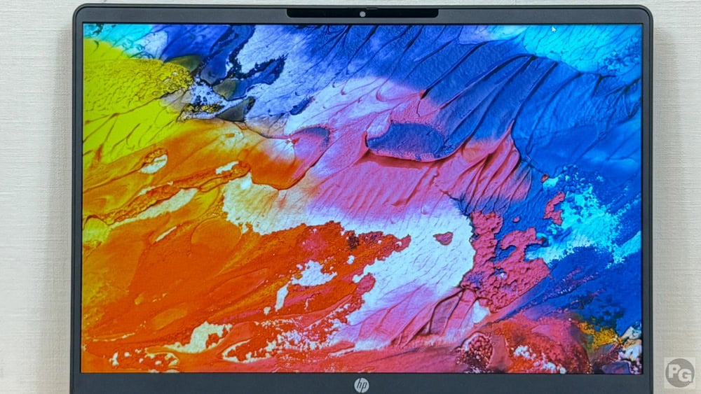 HP OmniBook 3 14-hy/hw　ディスプレイ色域比較。本機はsRGB 62.5％でまぁまぁ色鮮やか