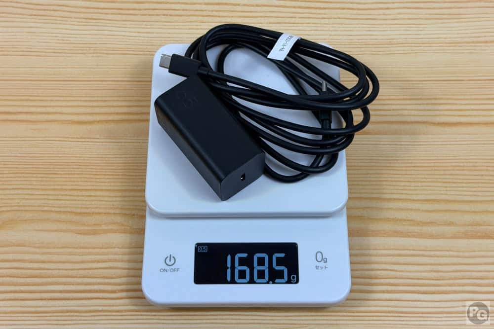 HP OmniBook Ultra 14-kd ACアダプタの重さは168.5g