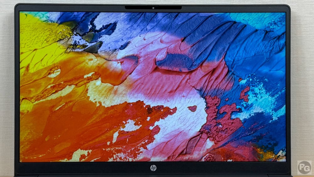 HP OmniBook 3 17-df 色域はsRGB 62.5％で色が薄い