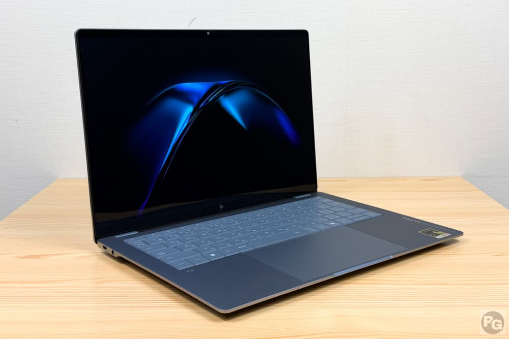 HP OmniBook Ultra 14-kg　左斜め前から撮影