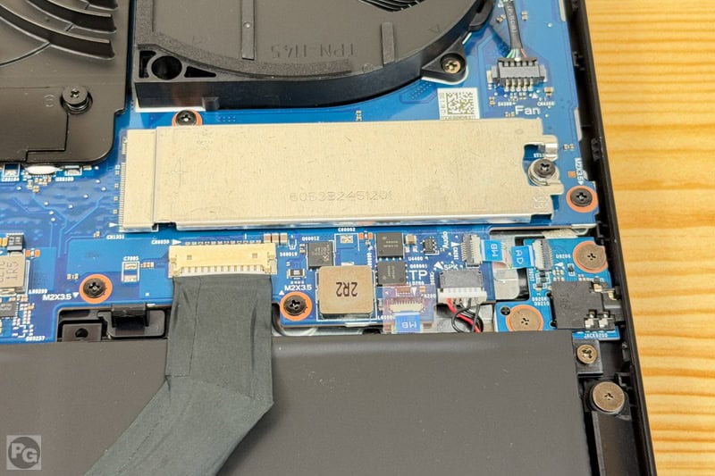 HyperX OMEN 15（AMD）のM.2スロット