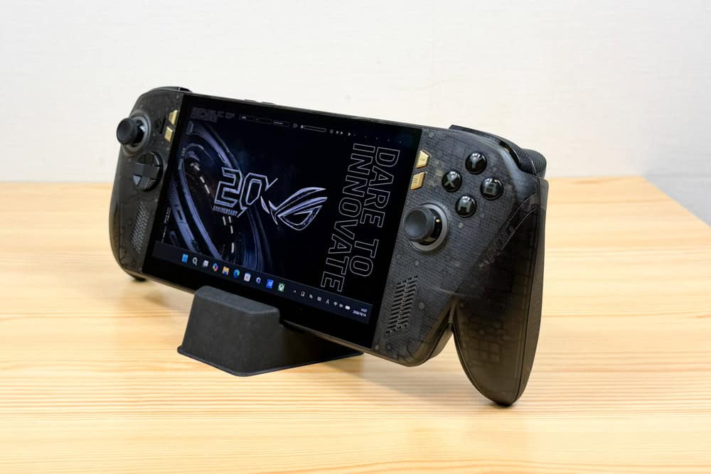 ROG XBOX Ally X20 (2026) 紙製のスタンドが付属