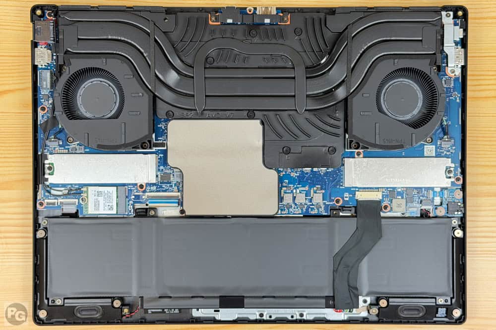 HyperX OMEN 15（AMD） 筐体内部